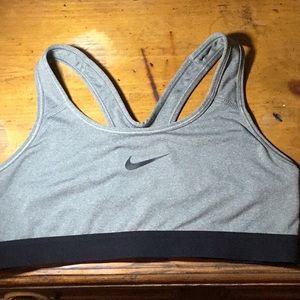 Nike Dri-Fit Sports Bra👙👙